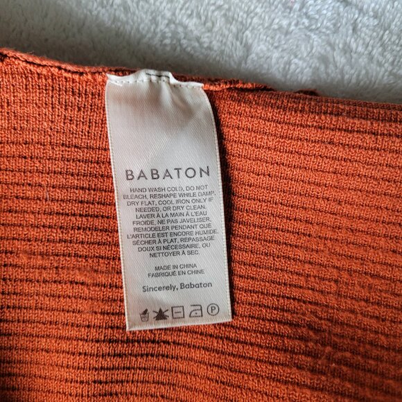 Babaton Sculpt Knit V Neck Top | Large | Flambeau - Picture 4 of 8